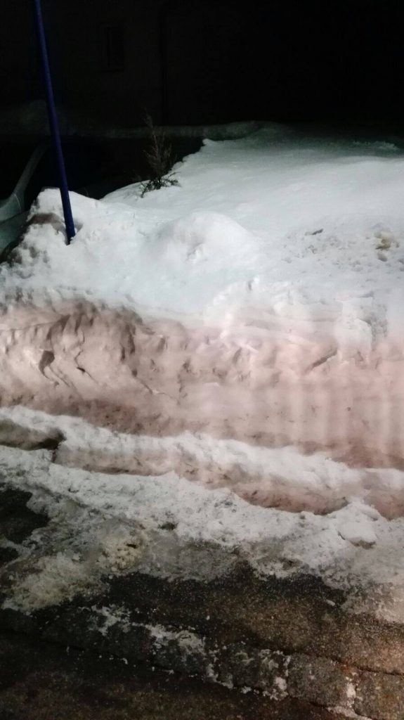 Hydranten im Winter - Von Schnee bedeckt