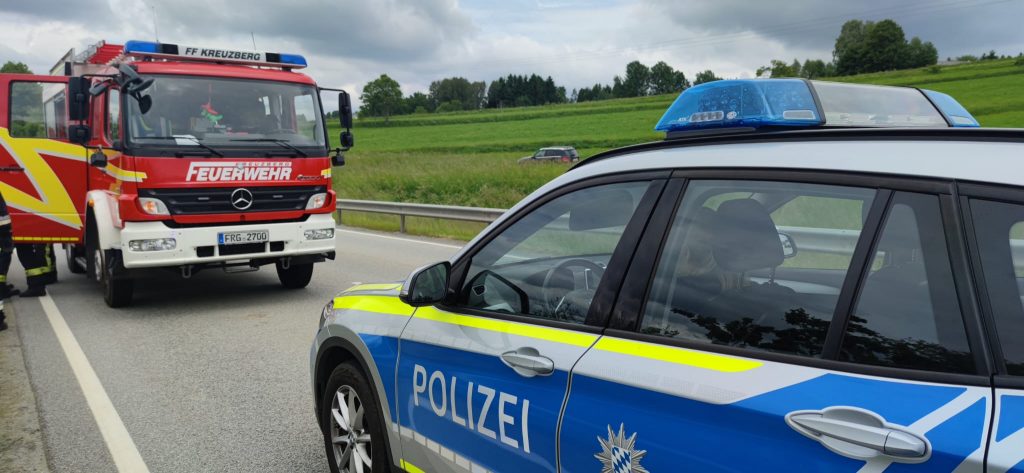 FF Kreuzberg - Verkehrsunfall Rotbach 10.06.2023 - Polizei