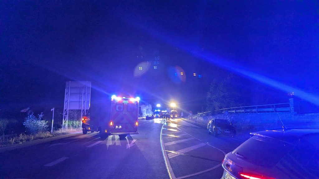 FF Kreuzberg - Brand PKW - B12 - 20.08.2025 - Einsatzstelle