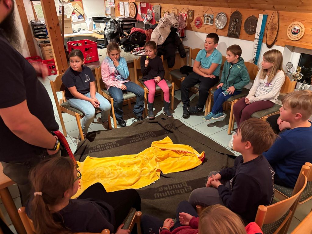 FF Kreuzberg - Kinderflamme und Spieleabend - Erste Hilfekurs