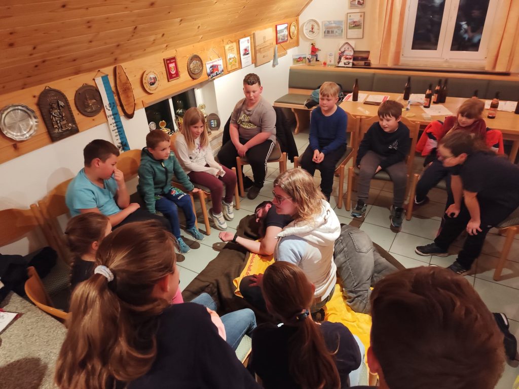 FF Kreuzberg - Kinderflamme und Spieleabend - Vieles gab es zum Lernen