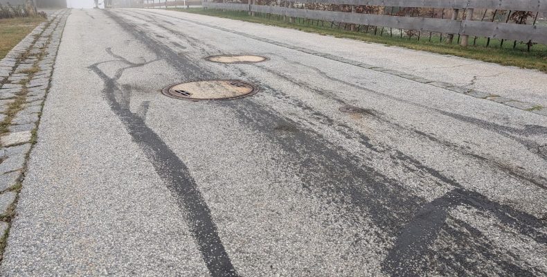 FF Kreuzberg - Einsatz - Ölspur in Kreuzberg - Bild der Straße