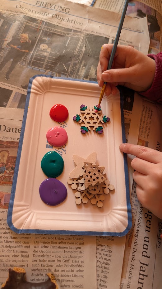 FF Kreuzberg - Kinderfeuerwehr - Bastelnachmittag 2025 - Sterne bemalen