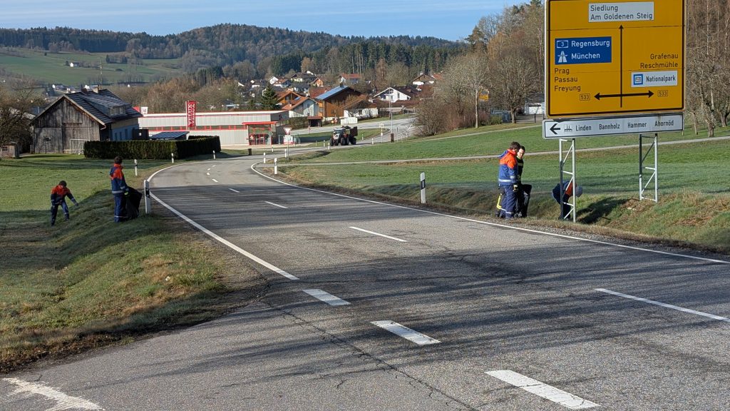 FF Kreuzberg - Freyung räumt auf 2026 - Auf der Hauptstraße
