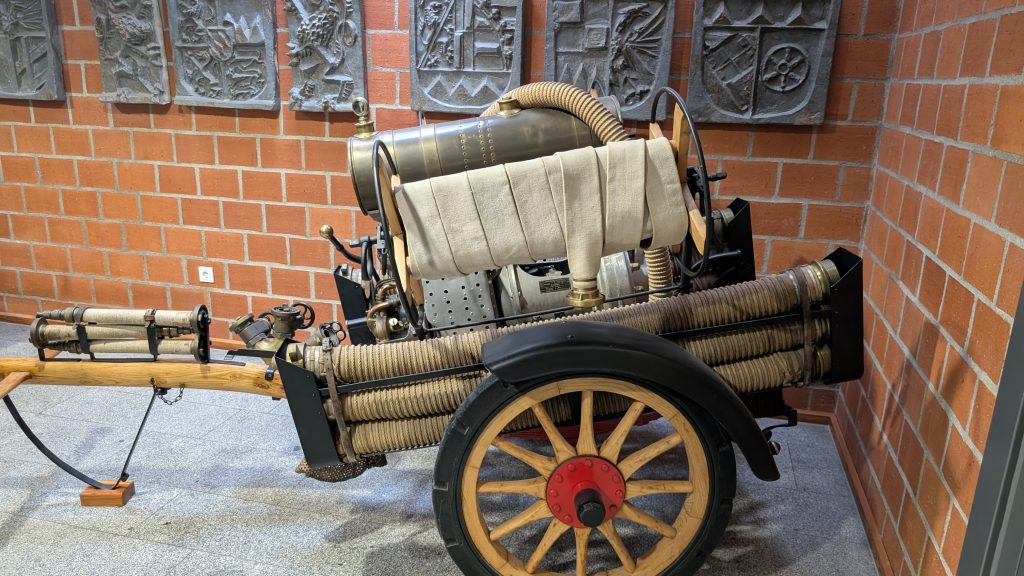 FF Kreuzberg - Leiter einer Feuerwehr - SFS Regensburg - Alte Gerätschaft