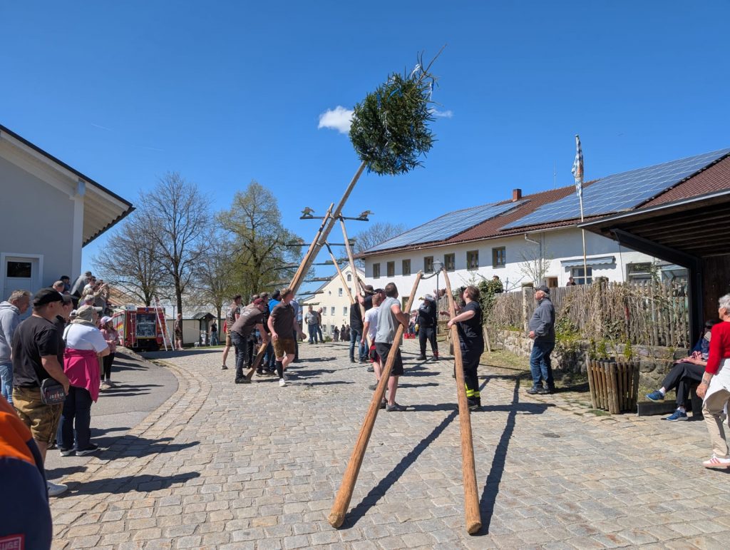 FF Kreuzberg - Maibaum 2026 - DSKB Kreuzberg - Es beginnt