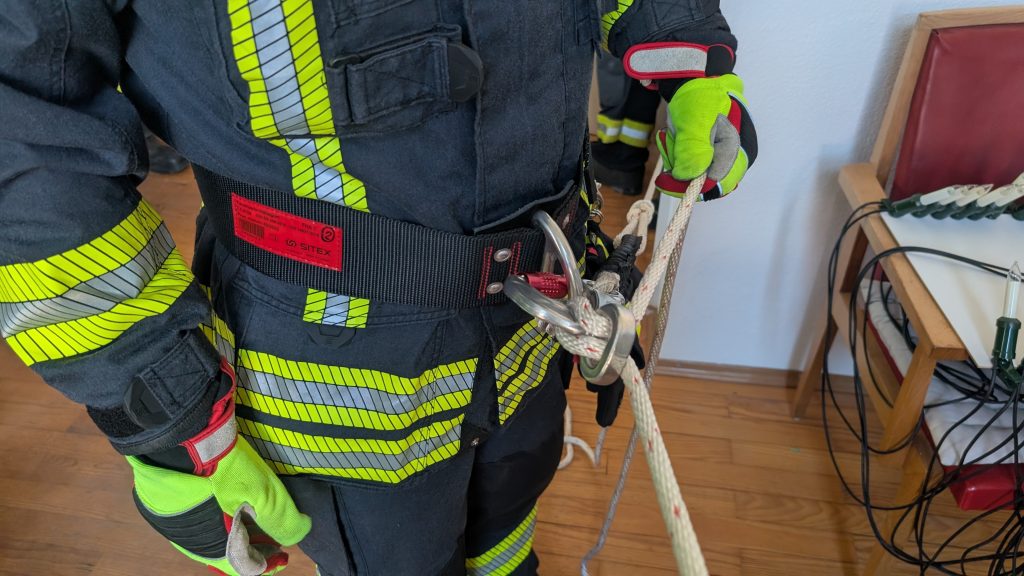 FF Kreuzberg - Übung Tragbare Leitern - Knotenkunde