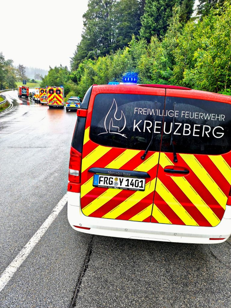 FF Kreuzberg - Verkehrsunfall Reschmühle - Blick auf die Einsatzstelle
