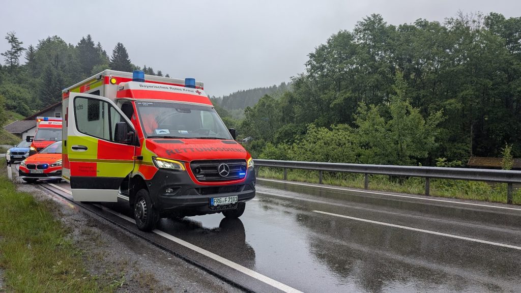 FF Kreuzberg - Verkehrsunfall Reschmühle - Rettungsdienst