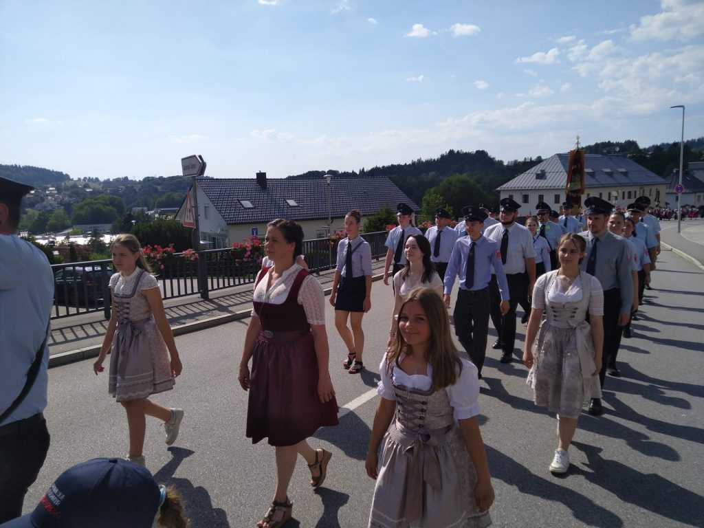 FF Kreuzberg - Volksfestzug Freyung 2026 - Blick auf unsere Teilnehmer