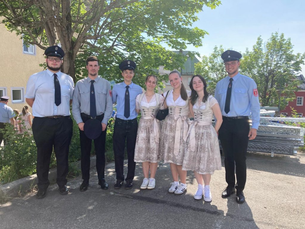 FF Kreuzberg - Volksfestzug Freyung 2026 - Ein Teil unserer Jugend am Volksfestzug