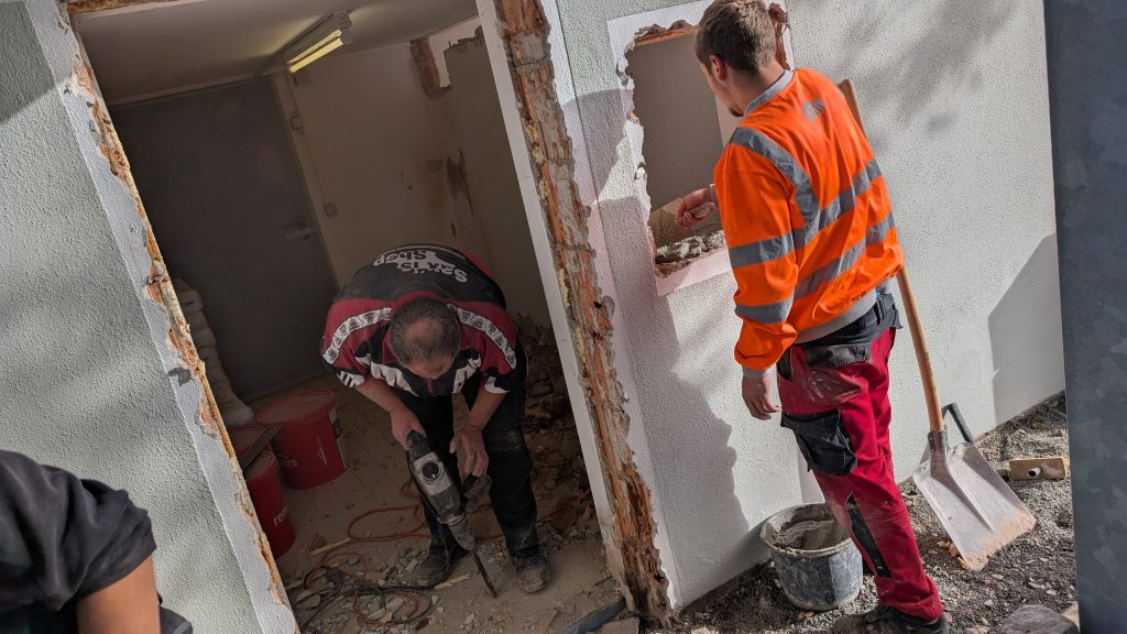 FF Kreuzberg - Erste Arbeiten am Gerätehaus 29.06.2026 - Blick auf den Keller