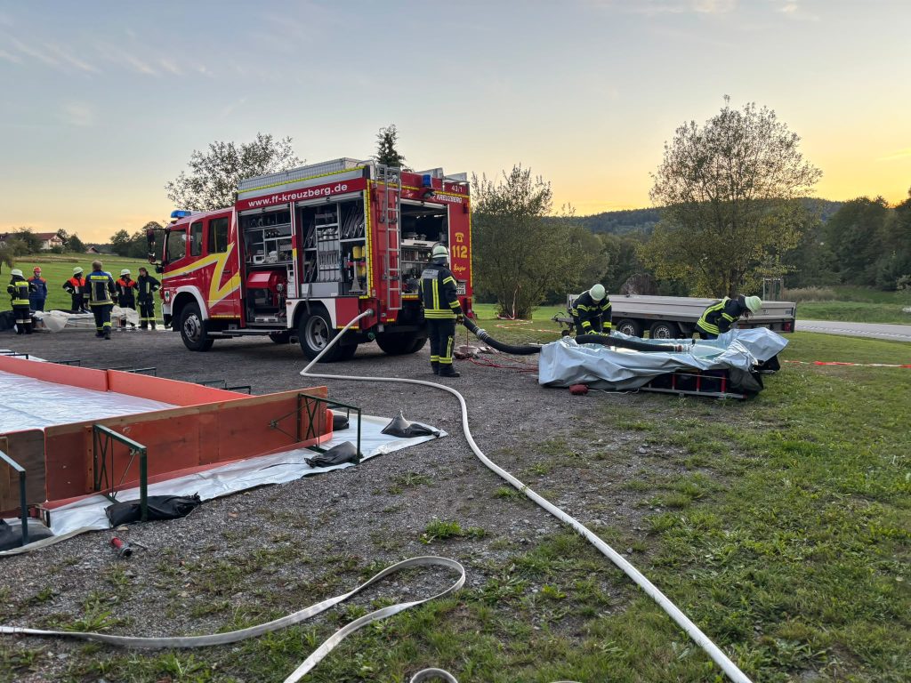 FF Kreuzberg - Gemeinschaftsübung Winkelbrunn - Fußball - Wasserversorgung